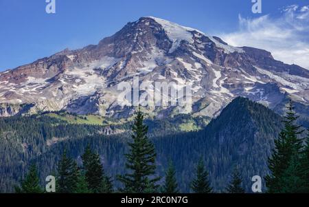 Mount Rainier an einem sonnigen Tag | Mount Rainier National Park, Washington, USA Stockfoto