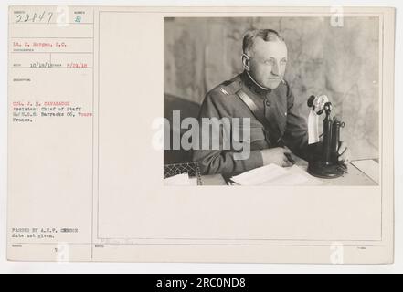 Amerikanische Militärs, einschließlich Oberst J.B. Cavanaugh, stellvertretender Generalstabschef, versammeln Sie sich zu einer Besprechung in Baracke 66 in Tours, Frankreich während des Ersten Weltkriegs. Dieses Foto wurde am 21. August 1918 von Lieutenant D. Hargan aufgenommen und vom A.E.P Chief Censor übergeben. Stockfoto