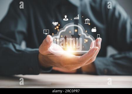 Cloud-Technologie ermöglicht erfolgreiche Daten- und Finanzanalysen Stockfoto