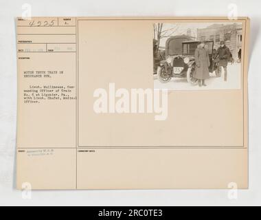 Der LKW-Zug nahm an einem Ausdauerlauf während des 1. Weltkriegs Teil Leutnant Mullineaux, der kommandierende Offizier von Zug Nr. 6 in Ligonier, PA, ist auf dem Foto mit Leutnant Shafer, dem medizinischen Offizier, zu sehen. Aufgenommen am 18. Februar 1918 und veröffentlicht von W.O.D. für Photo Div Am 8. Februar 1918. Stockfoto