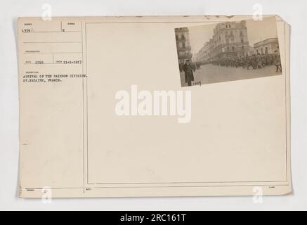 Die Rainbow Division (42. Division) kommt in St. Nazaire, Frankreich 1917 im Ersten Weltkrieg Dieses Foto wurde von einem Fotografen mit einem roten 1919-Stempel aufgenommen und zeigt den Moment ihrer Ankunft. Stockfoto