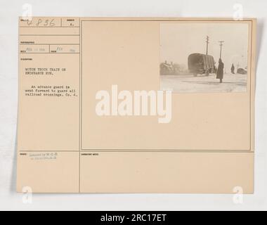 LKW-Zug auf einer Ausdauerfahrt im Ersten Weltkrieg Eine Vorhut wird geschickt, um die Bahnübergänge zu sichern. Foto aufgenommen am 18. Februar 1918. LABORHINWEISE: 4856 App. Stockfoto