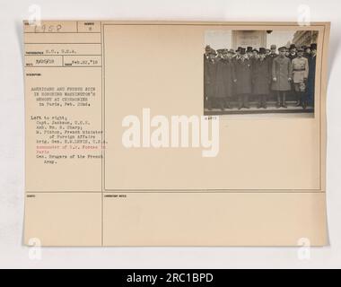 Amerikaner und französische Soldaten und Beamte versammeln sich in Paris, um George Washington am 22. Februar 1918 zu gedenken. Die Personen auf dem Foto von links nach rechts sind Captain Jackson aus den USA Marine, Botschafter William G. Sharp, französischer Außenminister M. Pichon, Brig. Gen. EM Lewis und General Brugers von der französischen Armee. Stockfoto