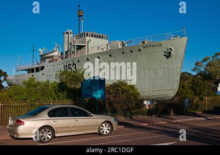 Das stillgelegte Marineschiff, der Minenräumer HMAS Whyalla, wurde als Herzstück des Whyalla Maritime Museum in der Stadt, nach der es benannt wurde, Whyalla, Südaustralien, errichtet Stockfoto