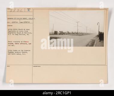 LKWs der 23. Ingenieure werden von New York aus auf einer Straße in Richtung Belvoir gesehen. Das Foto wurde am 26. Februar 1918 von Lieutenant M. de Berri vom Signal Reserve Corps aufgenommen. Der Lkw-Zug besteht aus 60 Mack Trucks, drei Offizieren und 104 Männern. Das Hotel liegt am Lincoln Highway zwischen Newark und Perth Amboy, New Jersey. Stockfoto