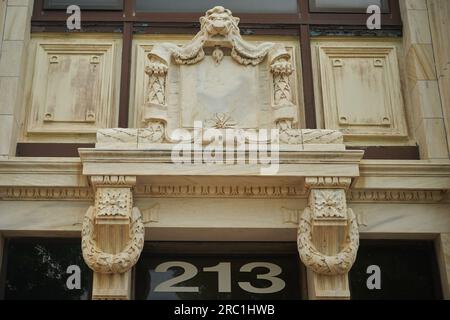 Ein klassisches Steuerbüro-Gebäude in Pensacola Stockfoto