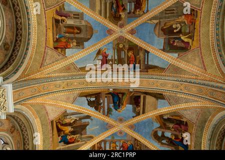 Deckengemälde in der Pfarrkirche unserer Lieben Frau Stockfoto