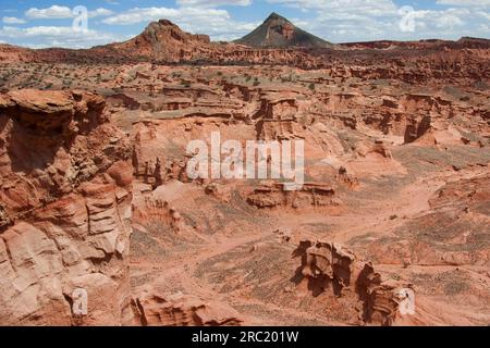 Pyramide, die vergessene Stadt, Talampaya Nationalpark, La Rioja Provinz, Argentinien, Ciudad perdida Stockfoto