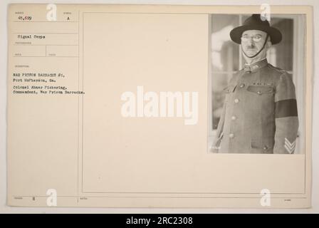 Kriegsgefangenenbaracke Nr. 1 in Fort McPherson, Georgia, betrieben unter dem Kommando von Colonel Abner Pickering. Dieses Foto wurde von einem Fotografen des Signalkorps aufgenommen und zeigt die Uniformen mit der Nummer 45.629. Das Bild zeigt die Realität inhaftierter Soldaten während des Ersten Weltkriegs. HINWEISE: 43628 US-DOLLAR. Stockfoto