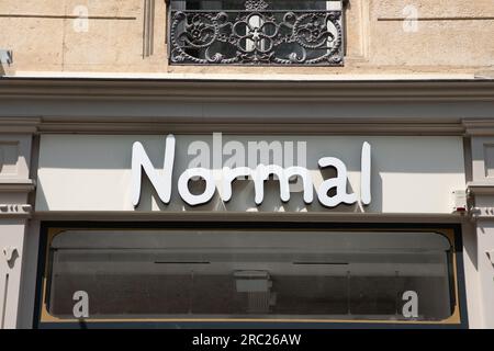 Bordeaux , Aquitaine France - 06 21 2023 : normales Markenzeichen und Textlogo auf der Fassade des Supermarkts regulärer Ladenbau preisgünstiger Produkteinzelhandel ordina Stockfoto