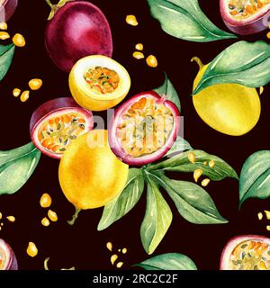 Verschiedene Passionsfrüchte, Blätter, Spritzsaft, Wasserfarben, nahtlose Muster isoliert im Dunkeln. Tropisches Ganzes, handgemalte Maracuja in Scheiben. Design für Wrappin Stockfoto