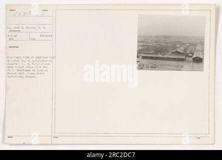 Panoramablick auf American Base Hospital No. 4, A.E.F. General No. 9, V.E.F. in Rouen, Frankreich. Dieses Bild wurde am 12-11-18 herausgegeben und zeigt die ersten Amerikaner, die auf französischem Boden landeten. Das Foto wurde von LT. Carl T. Thonor, S.C. aufgenommen (Lake-aide U.S.A). Hinweise geben die Identifikationsnummer als 42908 an. Stockfoto