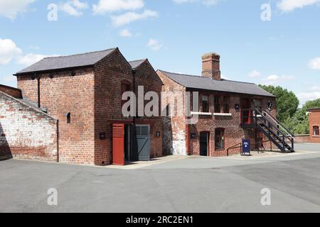 Externe Aufstockung der kürzlichen Restaurierung der Flaxmill Shrewsbury Maltings. Das Gebäude war das weltweit erste Gebäude mit Eisenrahmen. Stockfoto