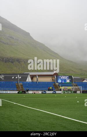 Klaksvik, Färöer. 11. Juli 2023. Das Aufwärmen findet vor dem Qualifikationsspiel der UEFA Champions League zwischen Ki und Ferencvaros im Djupumyra Stadium in Klaksvik statt. (Foto: Gonzales Photo/Alamy Live News Stockfoto