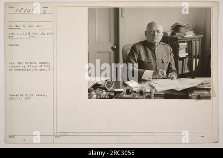 Generalmajor David L. Shanks, befehlshabender Offizier im Hafen der Einschiffung, Hoboken, N.J., auf einem Foto von LT. Geo H. Lyon, S.C., am 19. Februar 1919. Das Foto wurde am 10. März 1919 vom M.I.D.-Zensor übergeben und erhielt die Nummer 38725. (Anmerkungen: BECO = vermutlich vor Fortsetzung(d); AUSGESTELLT = ??) Stockfoto