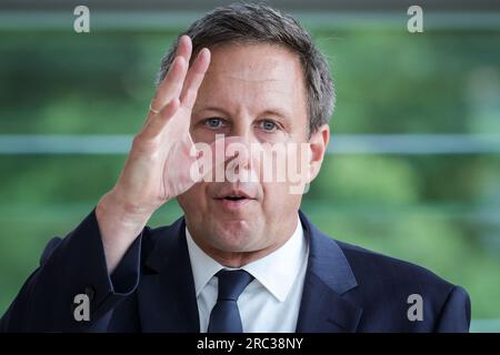 Kiel, Deutschland. 12. Juli 2023. Thomas Losse-Müller, parlamentarischer Parteichef der SPD in Schleswig-Holstein, spricht auf einer Sitzung des staatsparlaments im Staatshaus. Kredit: Christian Charisius/dpa/Alamy Live News Stockfoto