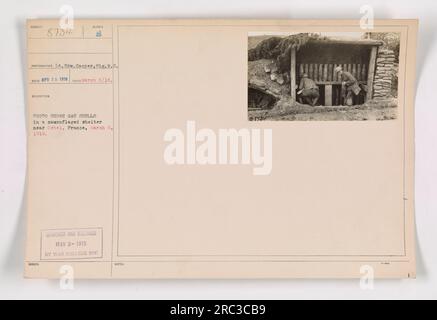 Auf dem Foto sind Gasschalen abgebildet, die am 6. März 1918 in einem getarnten Schutzraum in der Nähe von Ostel, Frankreich, gelagert wurden. Das Bild wurde von Lieutenant EDW aufgenommen. Cooper vom Signal Reserve Corps. Dieses Foto wurde am 2. Mai 1918 von der Abteilung des war College beschafft. Stockfoto