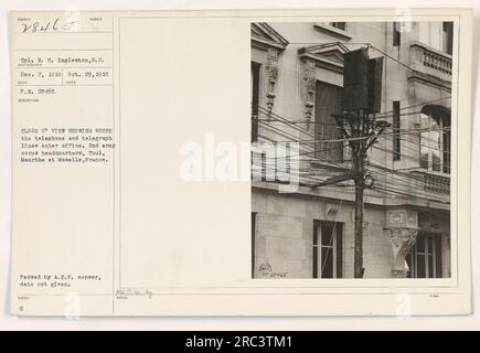 CPL. R. H. Ingleston hat am 29. Oktober 1918 im Hauptquartier des 2. Armeekorps in Toul, Frankreich, ein Bild aufgenommen. Das Foto zeigt eine Nahaufnahme des Eingangs, wo Telefon- und Telegrafenleitungen das Büro betreten. Es wurde von S.C. aufgenommen FOTOGRAF und genehmigt vom A.E.P. Zensor. Stockfoto