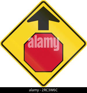 Kanadisches Straßenwarnschild: Stoppschild voraus Stockfoto
