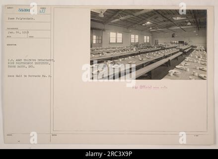 Kasino in Baracke Nr. 2 in den USA Armeetraining, Rose Polytechnic Institute in Terre Haute, Indiana. Dieses Foto wurde am 24. Januar 1919 aufgenommen. Das Bild zeigt das Innere der Kantine. Hinweise weisen darauf hin, dass sie nur für amtliche Zwecke bestimmt sind. Stockfoto