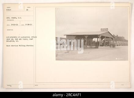 Tankstelle im Hof in Camp Holabird. Die Abbildung zeigt die Abteilungen der mechanischen Reparaturwerkstatt Nr. 306 und Yards. Das Foto wurde am 18. Juni 1919 von SGT aufgenommen. COMBS, S.C., ein Fotograf mit der symbolischen Schrittbezeichnung 6-29-19. Stockfoto