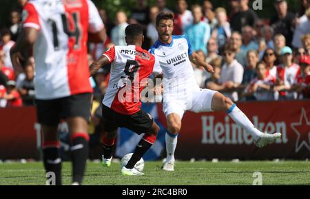 Barendrecht, Belgien. 12. Juli 2023. Feyenoords Danilo erzielt das 1-0. Tor während eines freundlichen Fußballspiels zwischen dem belgischen Club Brügge KV und dem niederländischen Feyenoord Rotterdam am Mittwoch, den 12. Juli 2023 in Barendrecht, Niederlande, um sich auf die kommende Saison 2023-2024 vorzubereiten. BELGA PHOTO VIRGINIE LEFOUR Kredit: Belga News Agency/Alamy Live News Stockfoto