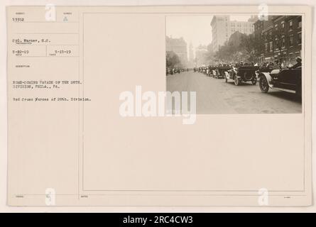 Rotkreuzschwestern aus der 28. Division nehmen an der Heimkehr-Parade in Philadelphia, Pennsylvania, Teil. Das Foto wurde am 22. Mai 1919 aufgenommen und am 15. Mai 1919 ausgestellt. Die Schwestern werden gesehen, wie sie mit der Division in der Parade marschieren. Stockfoto