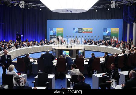 Vilnius, Litauen. 12. Juli 2023. Die Staats- und Regierungschefs nehmen am zweiten Tag des NATO-Gipfels am 12. Juli 2023 in Vilnius, Litauen, Teil. Foto: Pressestelle des türkischen Präsidenten/Kredit: UPI/Alamy Live News Stockfoto