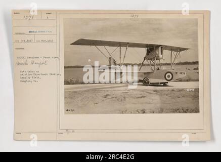 Vorderansicht eines Macchi-Wasserflugzeugs, das an der Aviation Experiment Station in Langley Field, Hampton, VA, aufgenommen wurde. Das Foto wurde im November 1917 aufgenommen und ist Teil der Sammlung „Fotografien amerikanischer Militäraktivitäten während des Ersten Weltkriegs“. Stockfoto