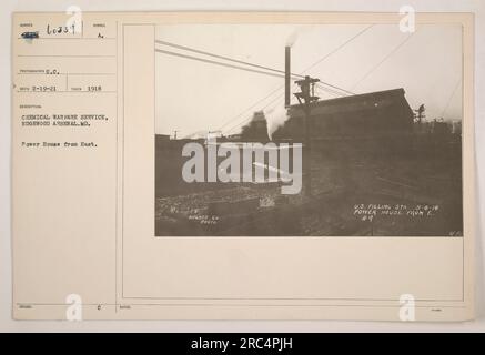 'Foto des Power House für den Chemiewaffendienst in Edgewood Arsenal, Maryland, aufgenommen 1918. Das Bild zeigt das Kraftwerk aus dem Osten. Foto von C. SOTES Hughes, ausgestellt mit dem Symbol A. MADE 1918. Es ist Teil einer Reihe von Fotografien, die amerikanische Militäraktivitäten während des Ersten Weltkriegs dokumentieren." Stockfoto