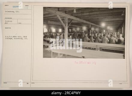 S.A.T.C. Kasino am Knox College in Galesburg, Illinois. Das Foto wurde am 29. März 1919 von einem unbekannten Fotografen mit der Patienten-ID 55705 aufgenommen. Die Abbildung zeigt das Innere des S.A.T.C. Kasino. Diese Informationen sind nur für den offiziellen Gebrauch bestimmt. Stockfoto