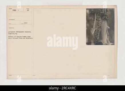 „Das Foto zeigt die Auswirkungen von Barlow-Bomben, die 1917 aus einem Flugzeug an der ATT Aviation Experiment Station von Bud Symbol in Hampton, Virginia, abgeworfen wurden.“ Stockfoto