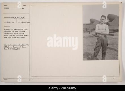 Boxer und Basketballkandidaten des Eastern Department treffen sich in der 69. Armory in New York City, New York. Das Foto zeigt Joseph Kressner, ein Federwicht. 128 vom Motor Transport Corps in New York City, NY. Das Bild wurde am 30. März 1920 aufgenommen und mit der Kennnummer 68222 ausgestellt. Stockfoto