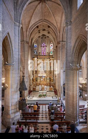 Innenansicht der Kirche San Gil, Burgos, Spanien Stockfoto