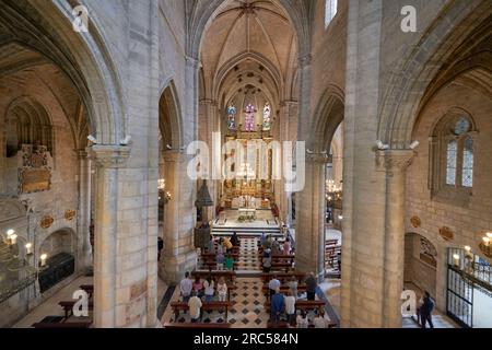 Innenansicht der Kirche San Gil, Burgos, Spanien Stockfoto