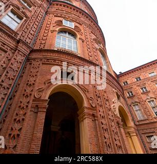 Der Palazzo Carignano ist ein historisches Gebäude im Zentrum von Turin, das das Museum des Risorgimento beherbergt. Benannt nach den Prinzen von Carignano. Stockfoto