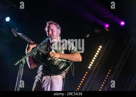 Ben Howard, englischer Sänger und Songwriter, tritt während des Pohoda Festivals 2023 am Airport Trencin live auf der Bühne auf. Das Pohoda Festival ist das größte Open-Air-Musikfestival in der Slowakei. Stockfoto