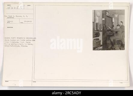 LT. Carl T. Thonor hat dieses Foto am 3. Januar 1919 im Eco in Le Havre, Frankreich, aufgenommen. Das Bild zeigt Captain Harry Murray, der einen Test am Humber durchgeführt hat, hat die Telegrafenschalttafel des 80-Signalkorps genommen, die den Endpunkt von Kabeln und Leitungen in London und Paris markiert. Stockfoto