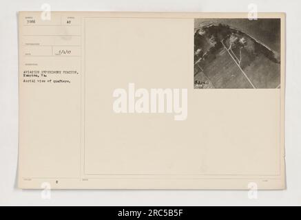 Luftaufnahme der Quartiere an der Aviation Experiment Station in Hampton, VA, aufgenommen am 1. Juni 1917. Das Foto wurde vom Fotografen Reed aufgenommen und zeigt den Aufbau und die Konstruktion der Militäreinrichtung während des Ersten Weltkriegs. Das Bild ist Teil der NUMOCO 3566-Sammlung. Stockfoto