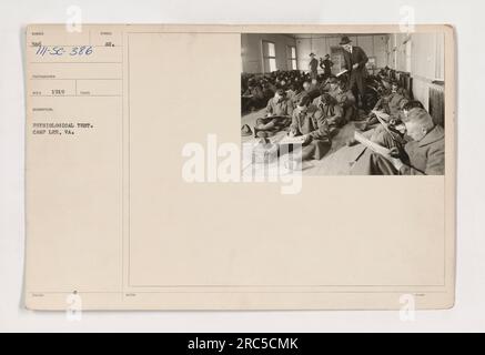 Rekruten in Camp Lee, VA, werden einem psychologischen Test unterzogen, um ihre Eignung für den Militärdienst zu beurteilen. Dieses Foto von 1919 zeigt Soldaten, die sich dem Test unterziehen. Camp Lee, VA, war ein wichtiges Ausbildungsgelände für amerikanische Soldaten im Ersten Weltkrieg Stockfoto