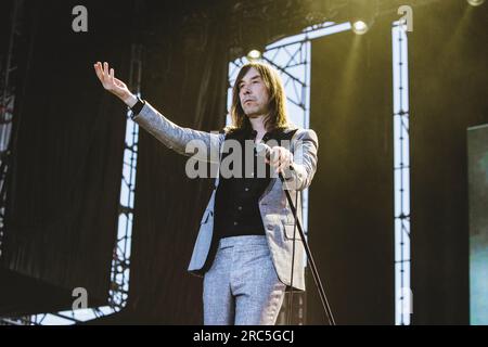 Madrid, Spanien. 08. Juli 2023. Robert Bobby Gillespie tritt mit seiner Band Primal Scream auf der Bühne beim MadCool Festival in Madrid, Spanien. (Foto: Valeria Magri/Sipa USA) Guthaben: SIPA USA/Alamy Live News Stockfoto