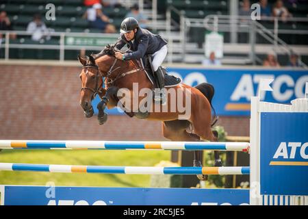 Santiago Lambre aus Brasilien nimmt am Rolex North American Grand Prix in Spruce Meadows Teil. Stockfoto