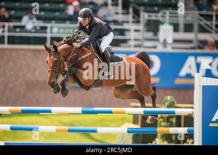 Santiago Lambre aus Brasilien nimmt am Rolex North American Grand Prix in Spruce Meadows Teil. Stockfoto