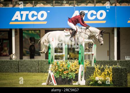 Shauna Cook of Canada nimmt am Rolex North American Grand Prix in Spruce Meadows Teil. Stockfoto