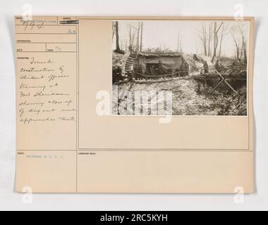 Grabenbau im Ausbildungslager der Offiziere, Fort Sheridan. Das Foto zeigt eine Nahaufnahme einer Dugout und Annäherungen, die nach französischen Bautechniken gebaut wurden. Das Bild wurde in Fort Sheridan aufgenommen und zeigt die Ausbildungsaktivitäten von Studentenoffizieren während des Ersten Weltkriegs. Laborato Stockfoto