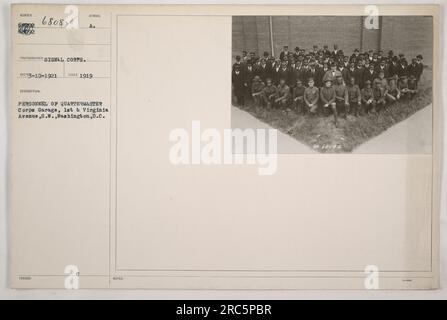 Personal der Quartermaster Corps Garage, 1. & Virginia Avenue, S.W., Washington, D.C. Das Foto wurde von Fotograf Nummer 68081 des Signalkorps aufgenommen und ist Teil einer Serie mit der Bezeichnung 58792. Das Foto wurde 1919 aufgenommen und ist mit dem Symbol A gekennzeichnet Stockfoto