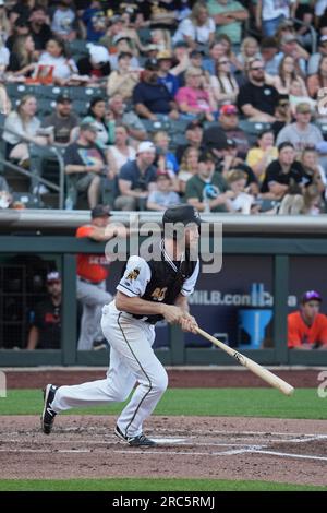 Salt Lake UT, USA. 8. Juli 2023. Der erste Baseman am Salat Lake, Daniel Murphy (40), wird während des Spiels von Sacramento River Cats und Salt Lake Bees im Smiths Field in Salt Lake Ut begeistert sein. David Seelig/Cal Sport Medi. Kredit: csm/Alamy Live News Stockfoto