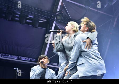 Selbstwertgefühl in der Leistung beim Bristol Sounds Musikfestival. Bristol, England. Juni 25 2023. Stockfoto