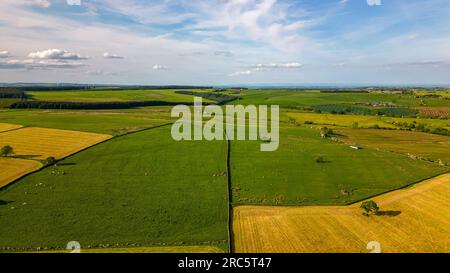 Einzigartiges Luftbild der Natur in Yorkshire Dales im Sommer Stockfoto