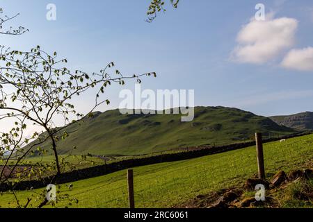 Fantastische Aufnahmen der Landschaft und des Wasserfalls, aufgenommen in North Yorkshire Stockfoto